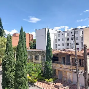 Laureles La 33 , Medellín Colombia